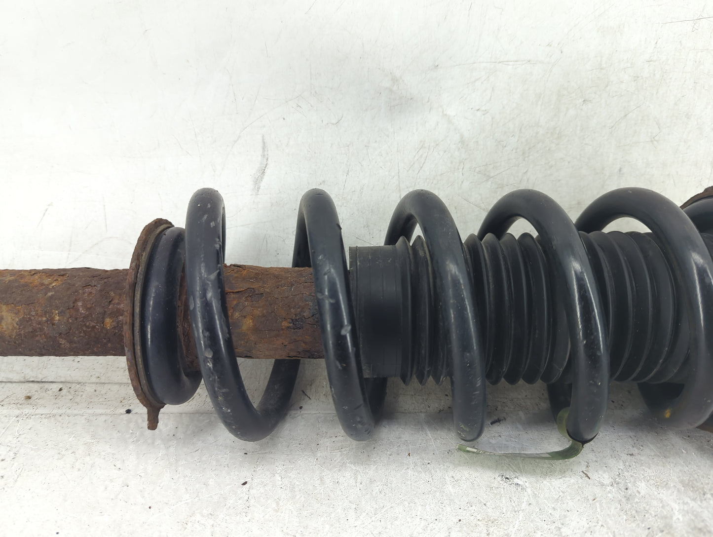 2011 Dodge Journey Drivers Rear Strut Assembly Oem - Oemusedautoparts1.com