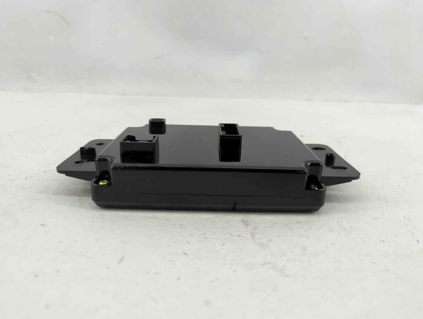 2011-2011 Dodge Journey Body Control Module Bcm Inner Cabin Fuse Box - Oemusedautoparts1.com