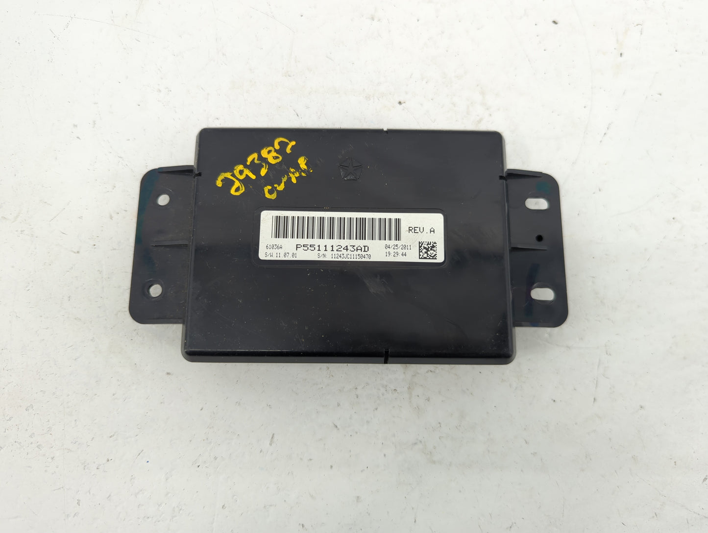 2011-2011 Dodge Journey Body Control Module Bcm Inner Cabin Fuse Box - Oemusedautoparts1.com
