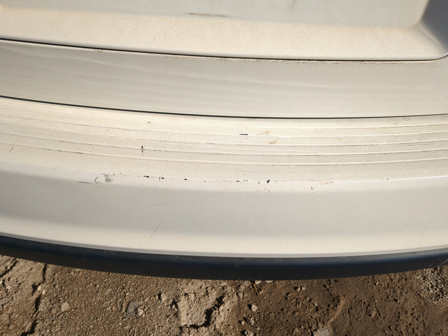 2011 Dodge Journey Rear Bumper Assembly Oem - Oemusedautoparts1.com