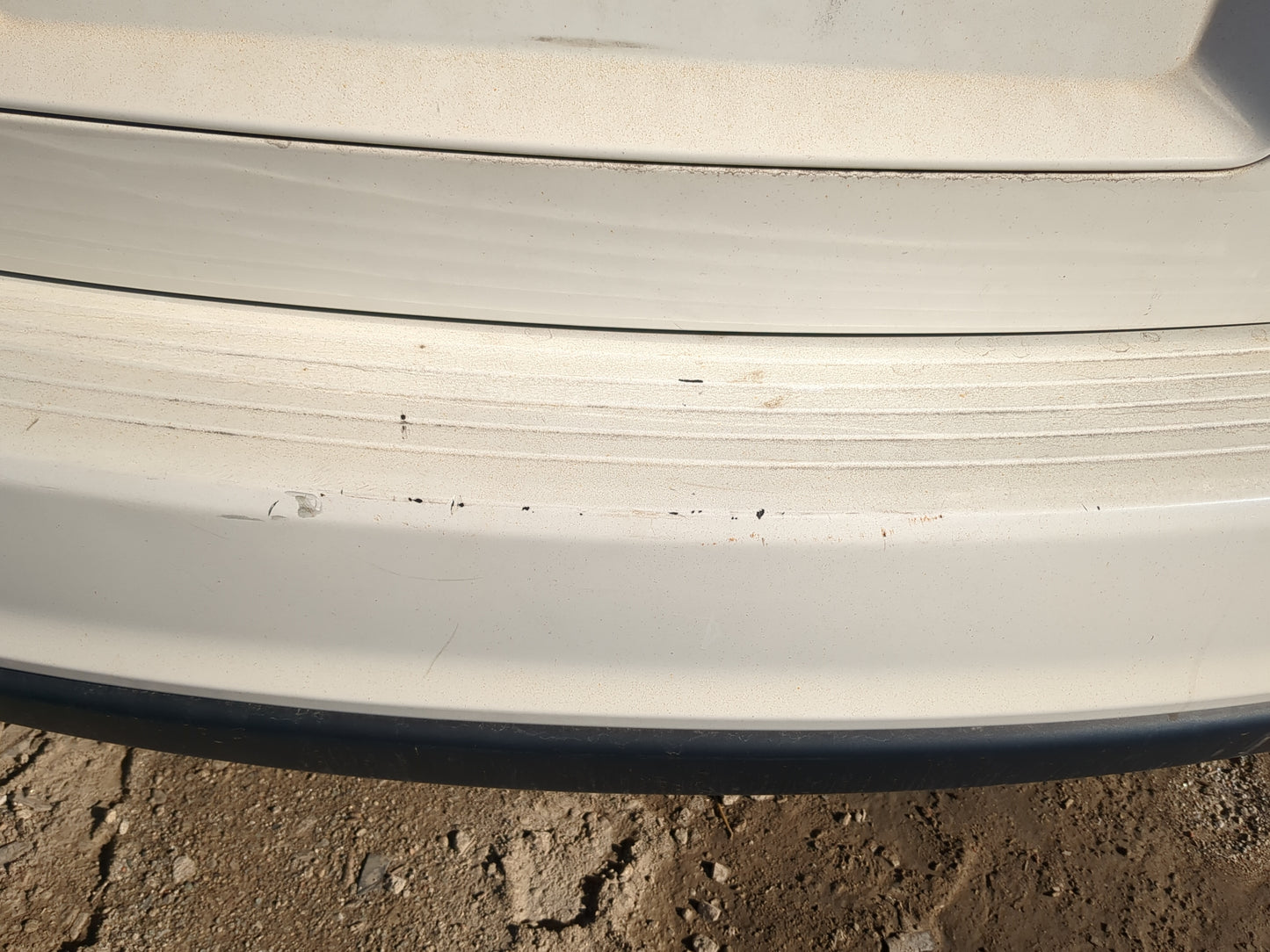 2011 Dodge Journey Rear Bumper Assembly Oem - Oemusedautoparts1.com