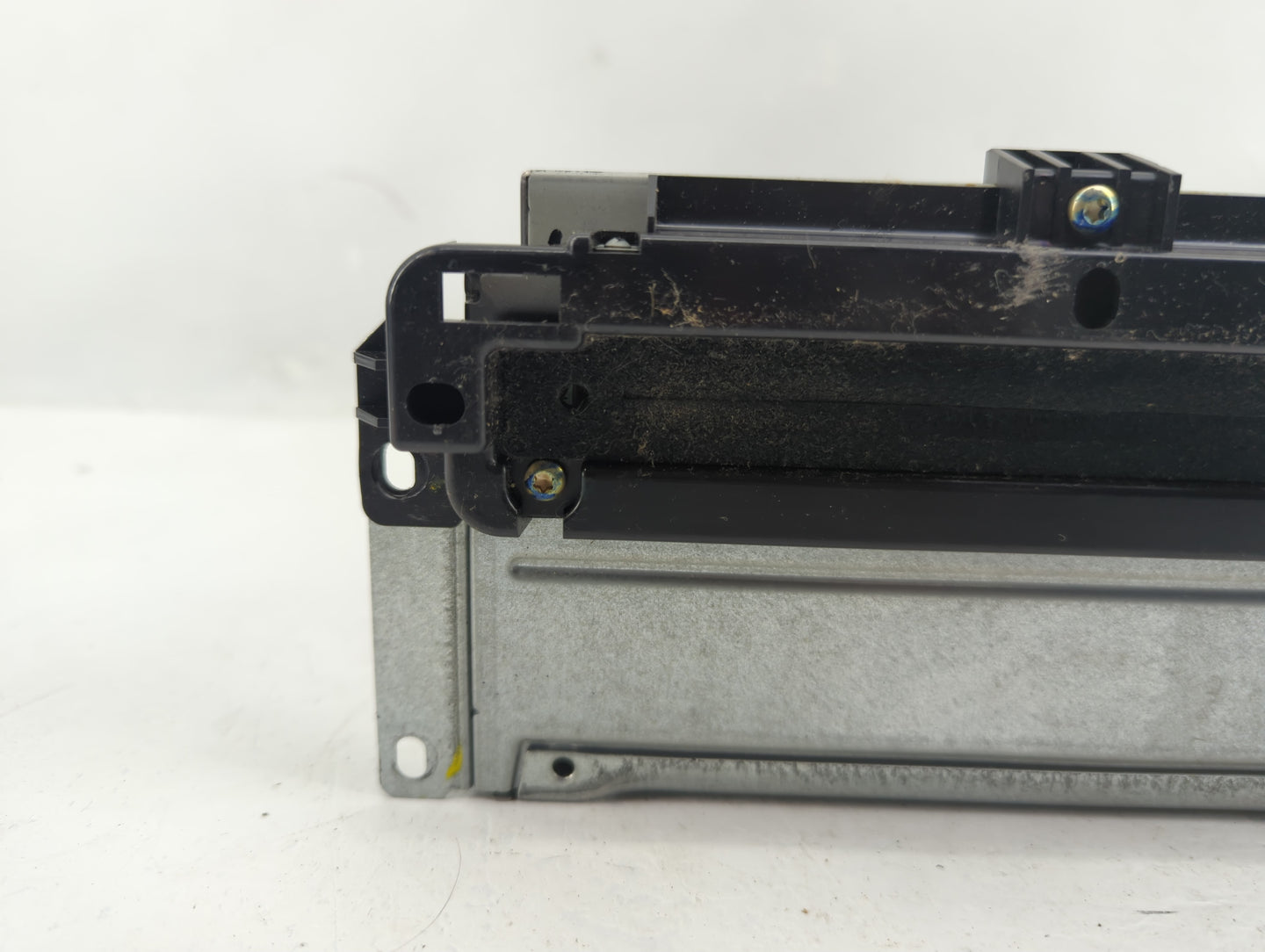 2011-2012 Dodge Journey Radio AM FM Cd Player Receiver Replacement Fits Fits 2011 2012 OEM Used Auto Parts - Oemusedautopart
