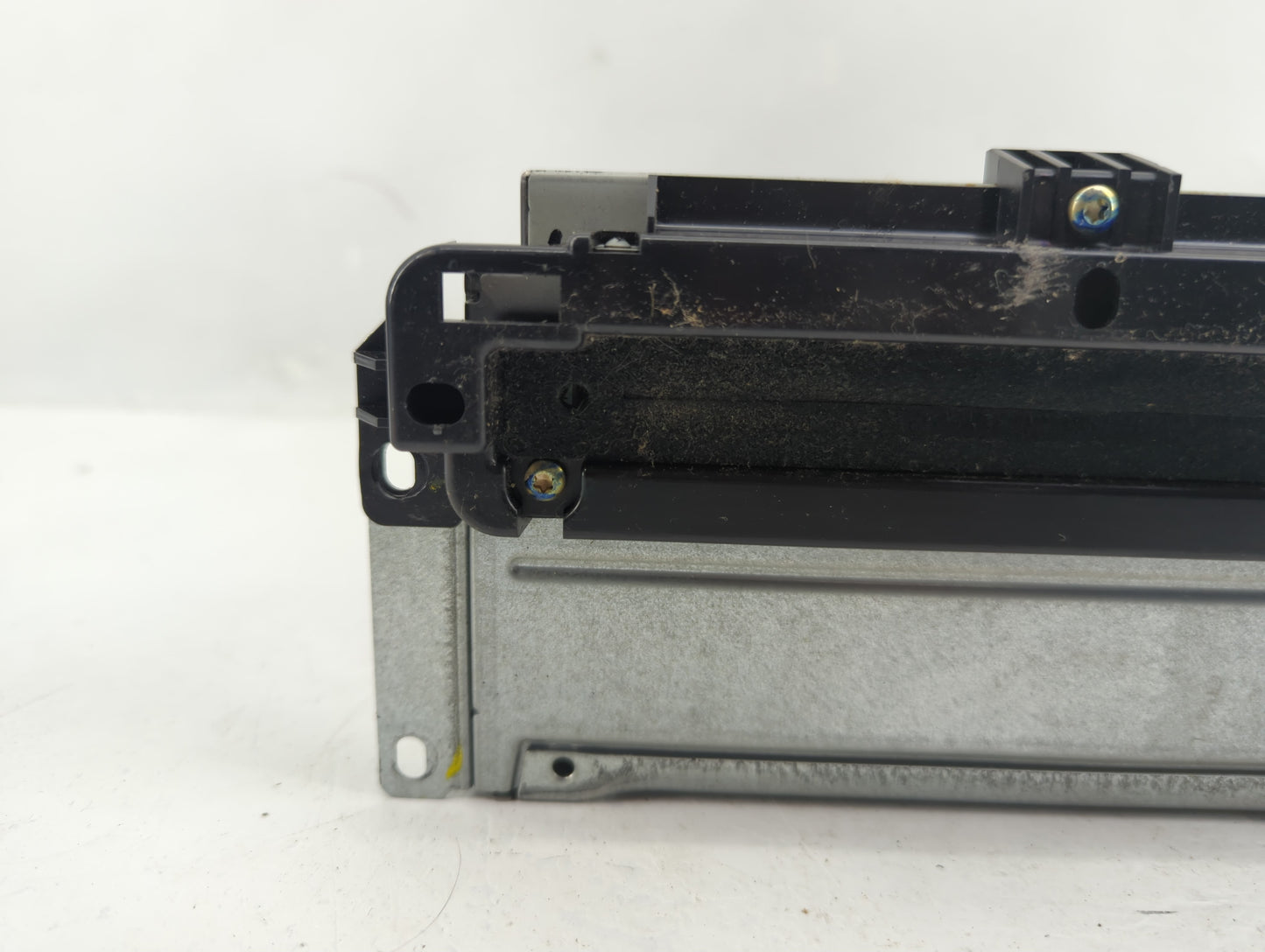 2011-2012 Dodge Journey Radio AM FM Cd Player Receiver Replacement Fits Fits 2011 2012 OEM Used Auto Parts - Oemusedautopart
