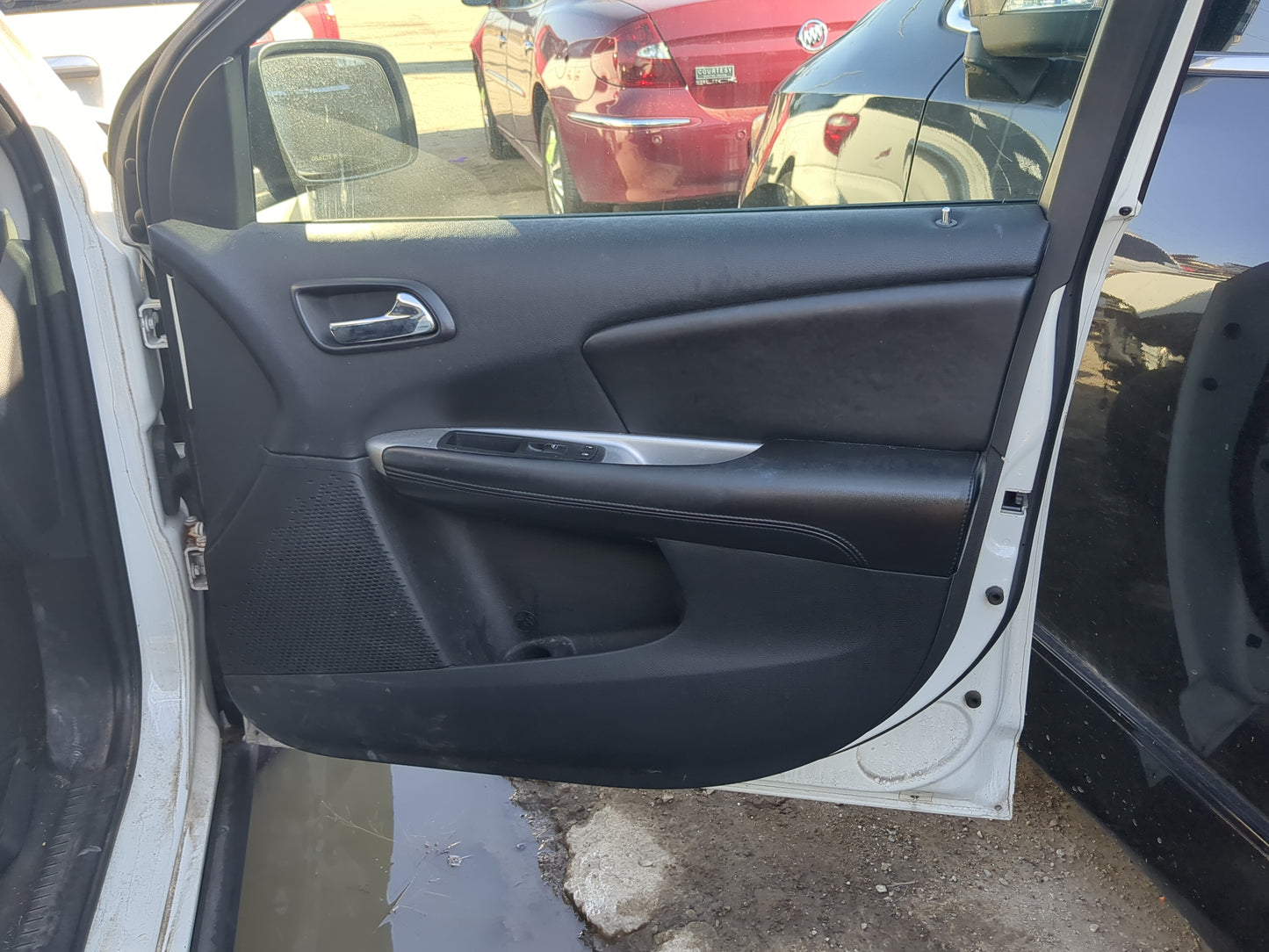 2011 Dodge Journey Front Right Passenger Interior Door Panel Trim - Oemusedautoparts1.com