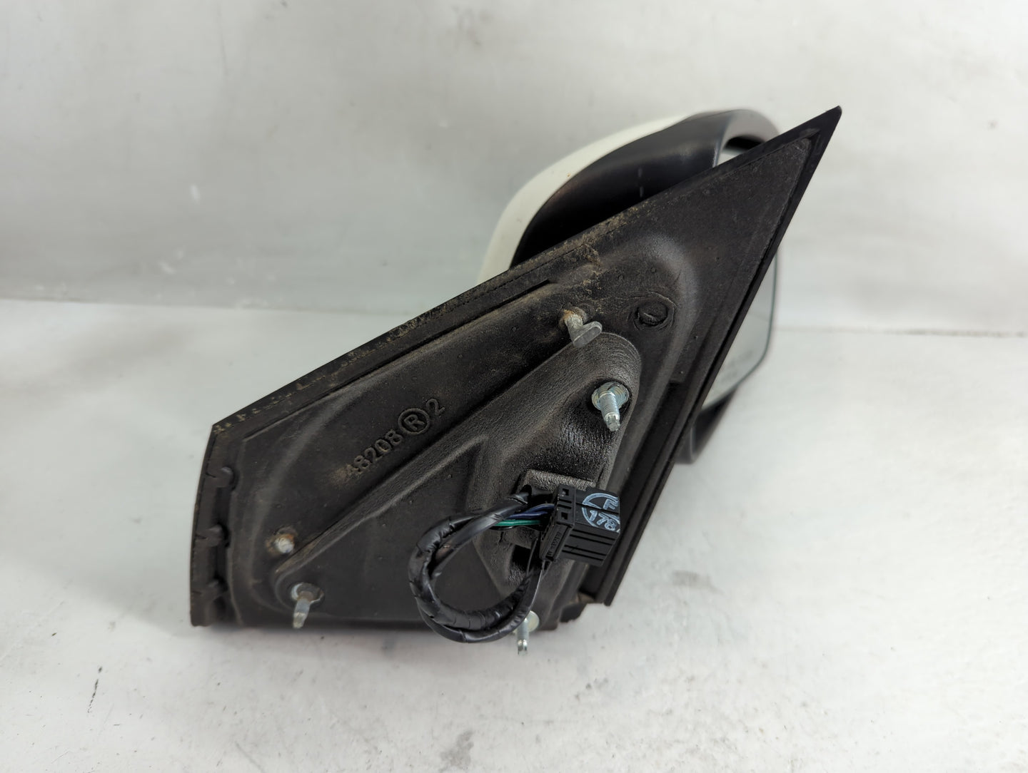2011 Dodge Journey Side Mirror Replacement Passenger Right View Door Mirror Fits OEM Used Auto Parts - Oemusedautoparts1.com