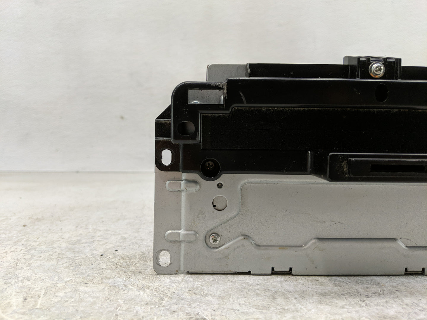 2011-2012 Dodge Journey Radio AM FM Cd Player Receiver Replacement P/N:P05091134AD Fits Fits 2011 2012 OEM Used Auto Parts -