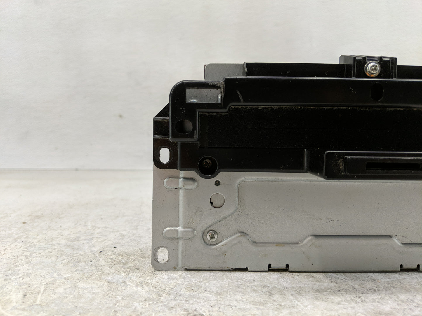 2011-2012 Dodge Journey Radio AM FM Cd Player Receiver Replacement P/N:P05091134AD Fits Fits 2011 2012 OEM Used Auto Parts -