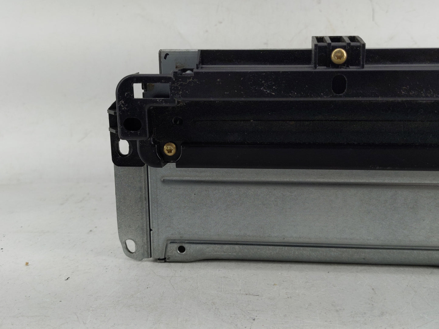 2011-2012 Dodge Journey Radio AM FM Cd Player Receiver Replacement P/N:P05064546AL Fits Fits 2011 2012 OEM Used Auto Parts -