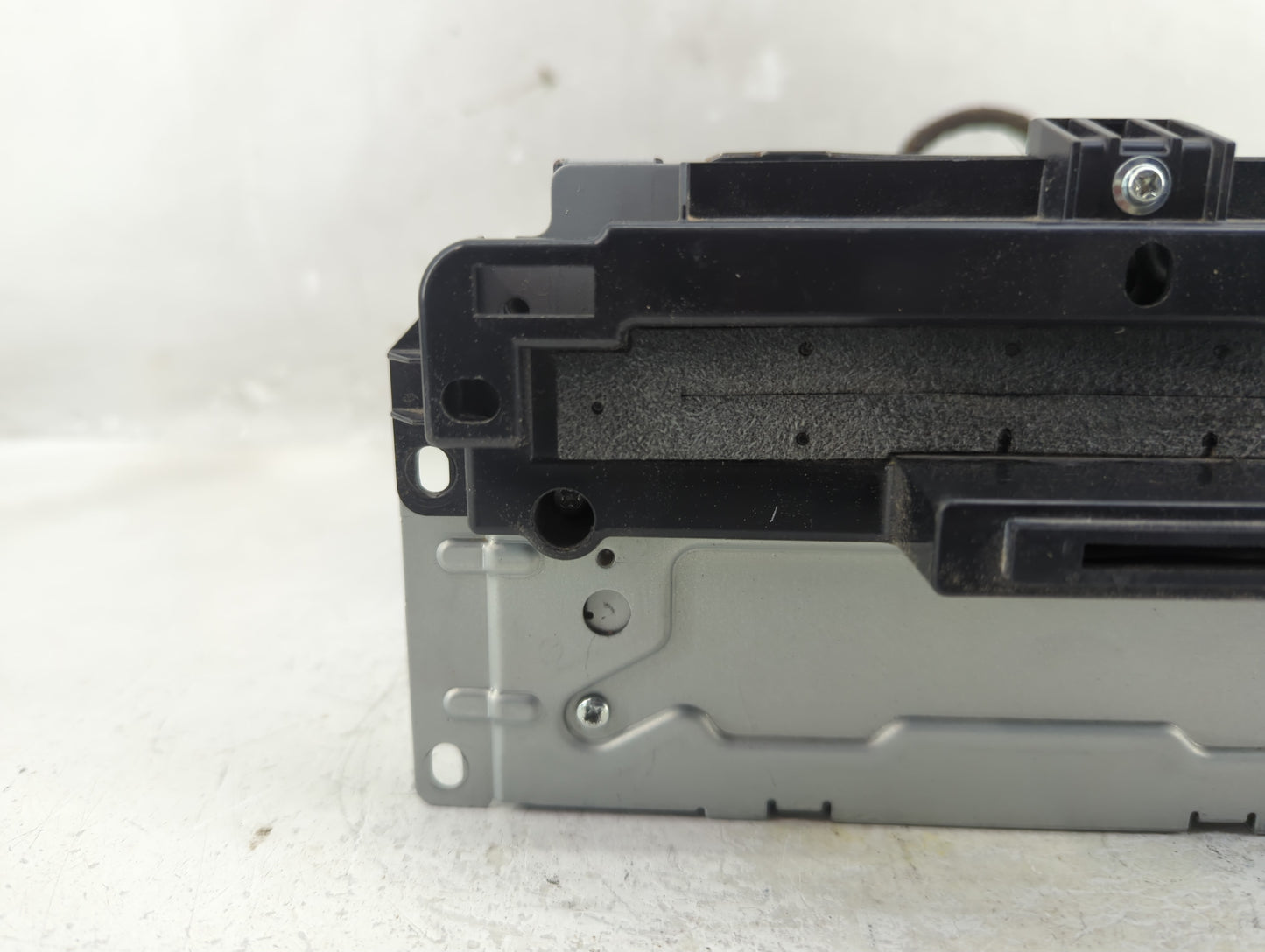 2011-2012 Dodge Journey Radio AM FM Cd Player Receiver Replacement P/N:05091035AG Fits Fits 2011 2012 OEM Used Auto Parts - 