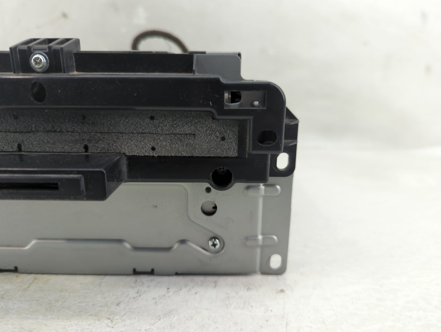 2011-2012 Dodge Journey Radio AM FM Cd Player Receiver Replacement P/N:05091035AG Fits Fits 2011 2012 OEM Used Auto Parts - 