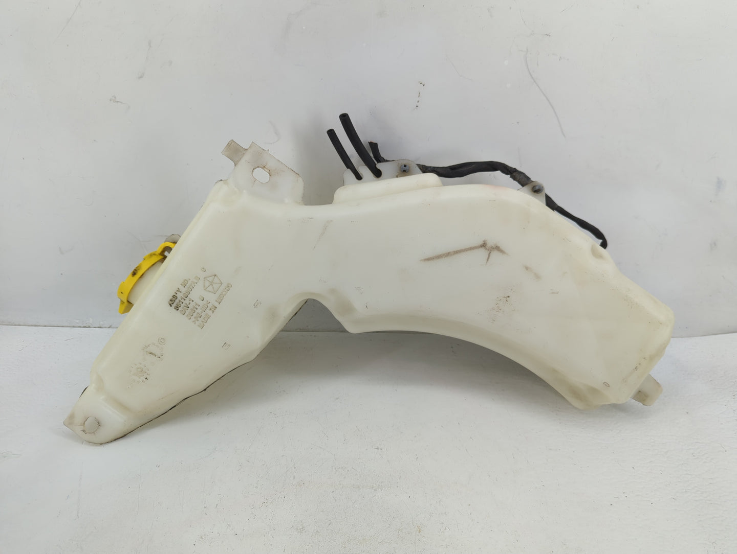 2011 Dodge Journey Windshield Washer Fluid Reservoir Bottle Oem - Oemusedautoparts1.com