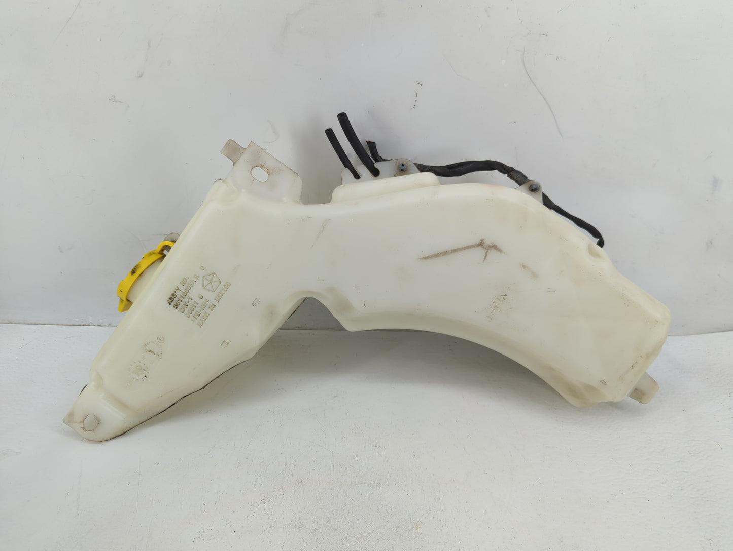 2011 Dodge Journey Windshield Washer Fluid Reservoir Bottle Oem - Oemusedautoparts1.com
