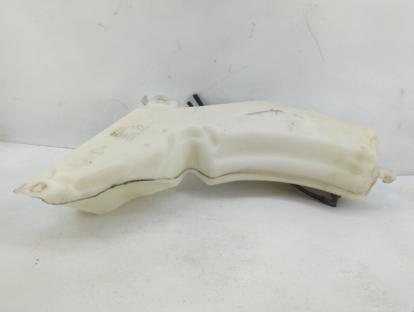 2011 Dodge Journey Windshield Washer Fluid Reservoir Bottle Oem - Oemusedautoparts1.com