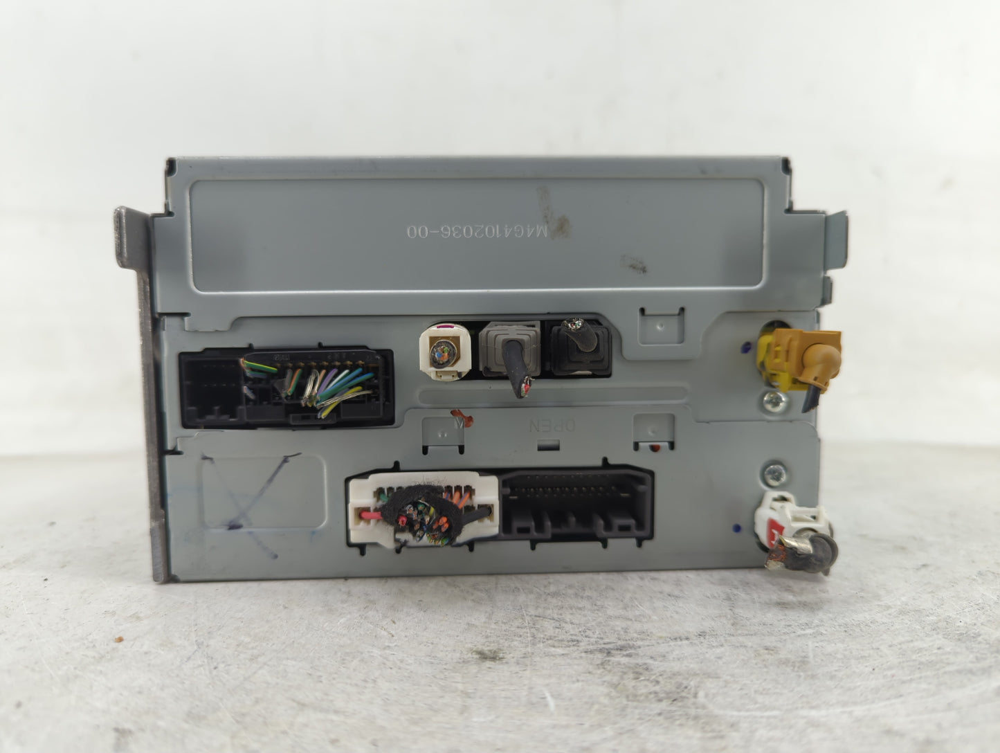 2011-2012 Dodge Journey Radio AM FM Cd Player Receiver Replacement P/N:P05091135 Fits Fits 2011 2012 OEM Used Auto Parts - O
