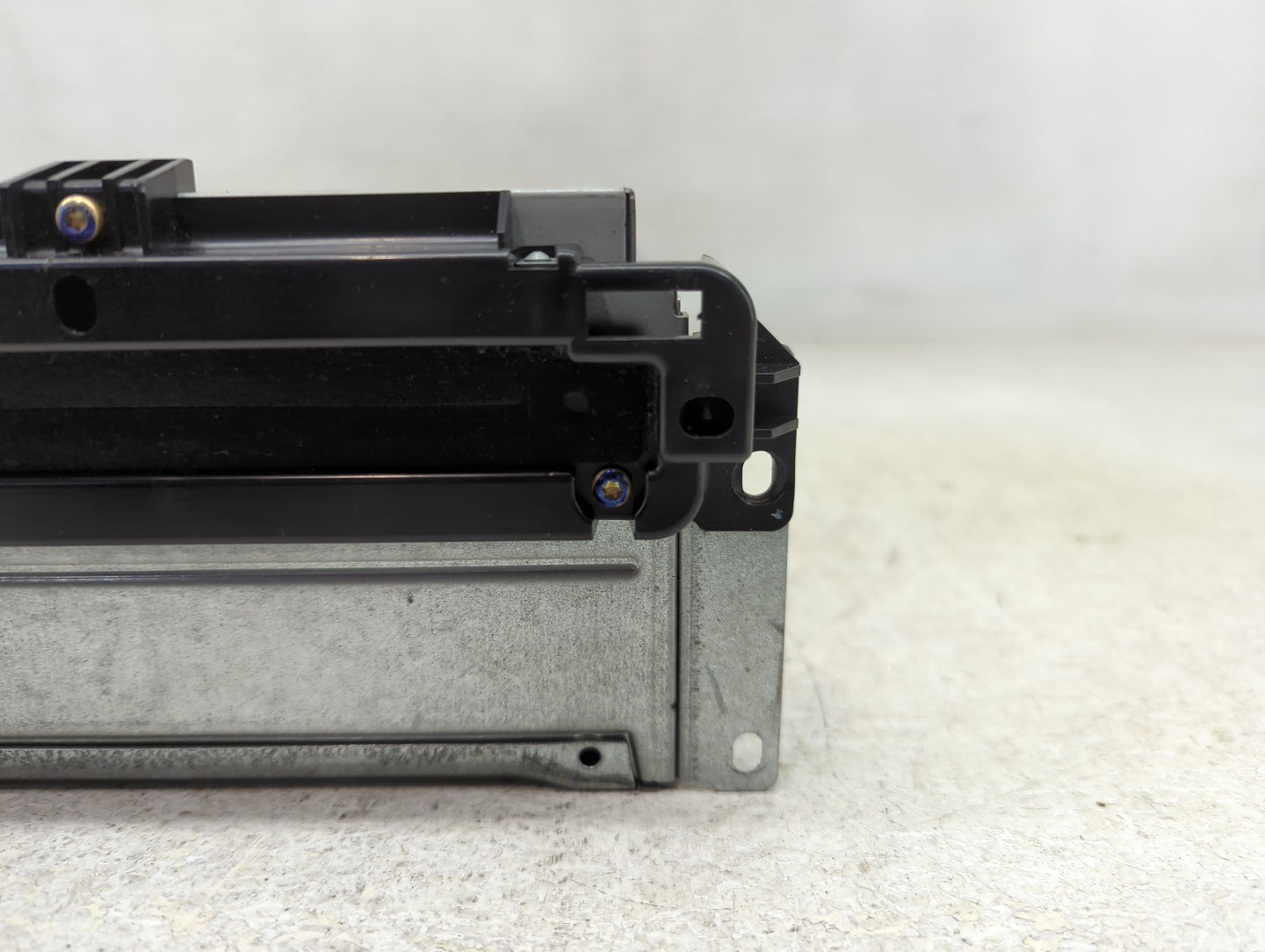 2011-2012 Dodge Journey Radio AM FM Cd Player Receiver Replacement P/N:P05064546AN Fits Fits 2011 2012 OEM Used Auto Parts -