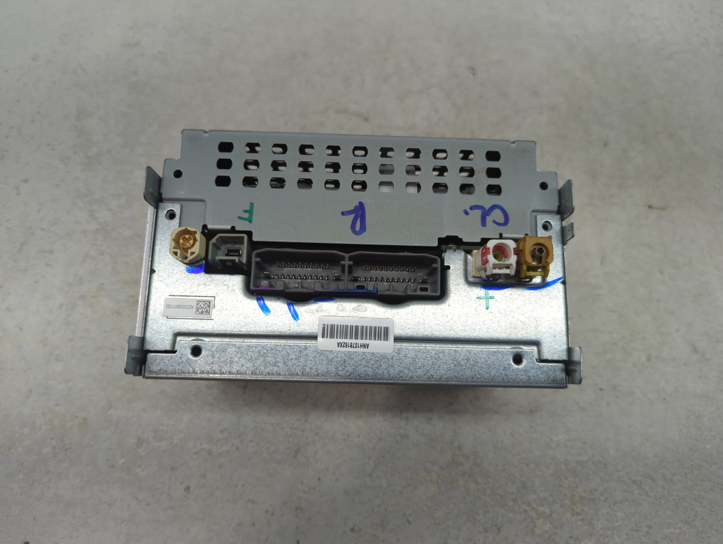 2011-2012 Dodge Journey Radio AM FM Cd Player Receiver Replacement P/N:P05064546AN Fits Fits 2011 2012 OEM Used Auto Parts -