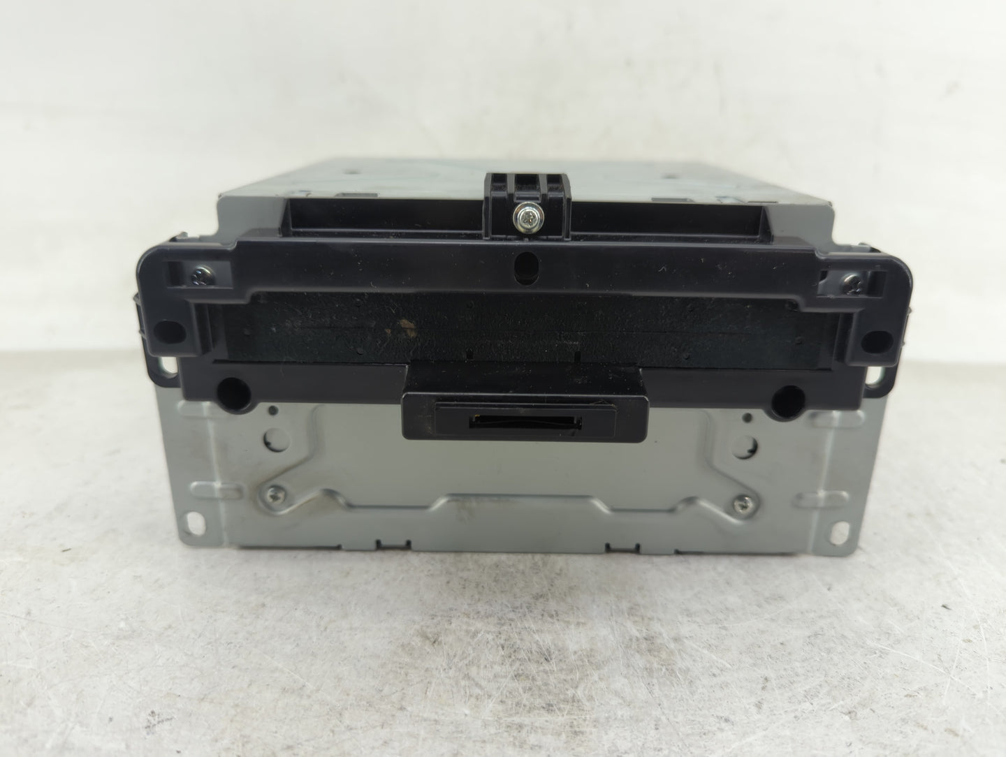 2011-2012 Dodge Journey Radio AM FM Cd Player Receiver Replacement P/N:P05091135AE Fits Fits 2011 2012 OEM Used Auto Parts -