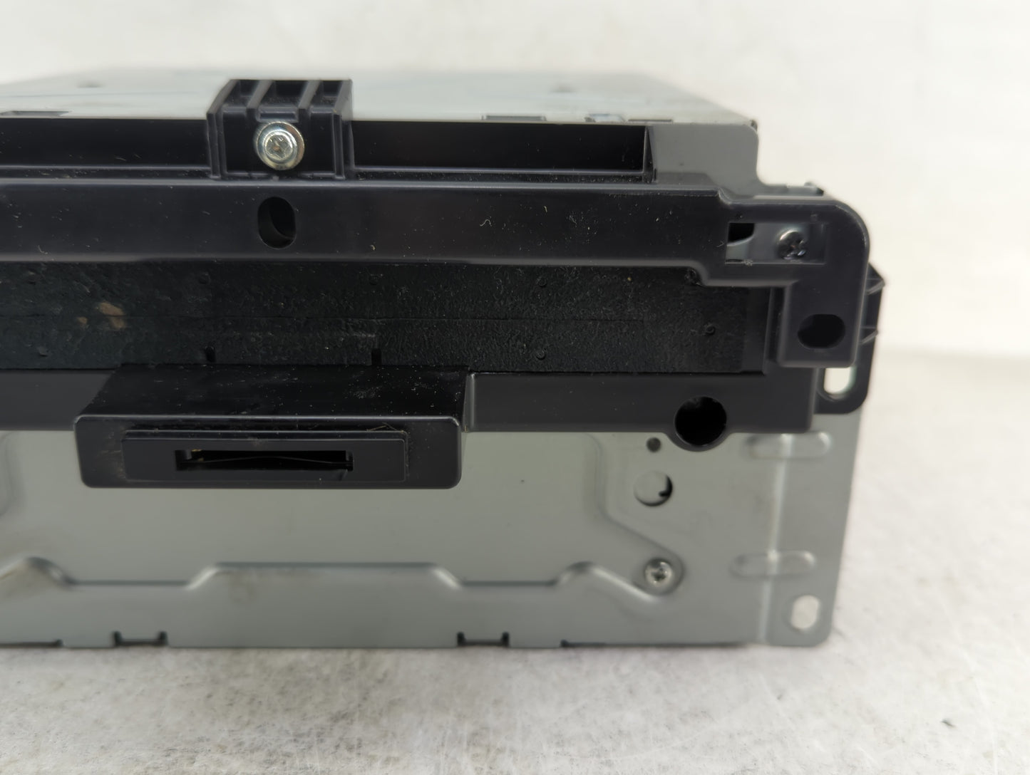 2011-2012 Dodge Journey Radio AM FM Cd Player Receiver Replacement P/N:P05091135AE Fits Fits 2011 2012 OEM Used Auto Parts -