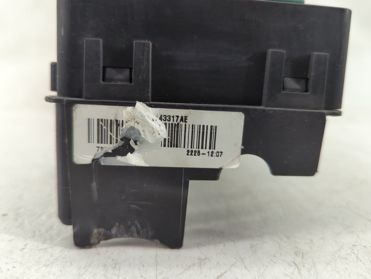 2011-2011 Dodge Journey Fusebox Fuse Box Relay Module Tipm 68143317ae - Oemusedautoparts1.com