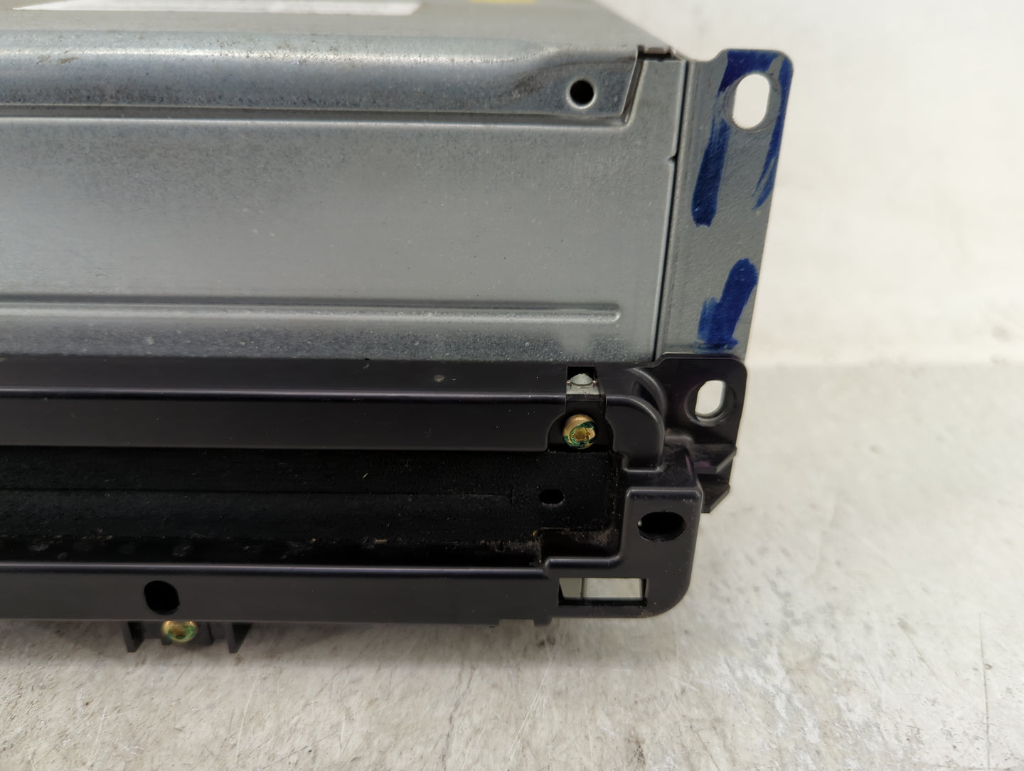2011-2012 Dodge Journey Radio AM FM Cd Player Receiver Replacement P/N:P05064546AM Fits Fits 2011 2012 OEM Used Auto Parts -