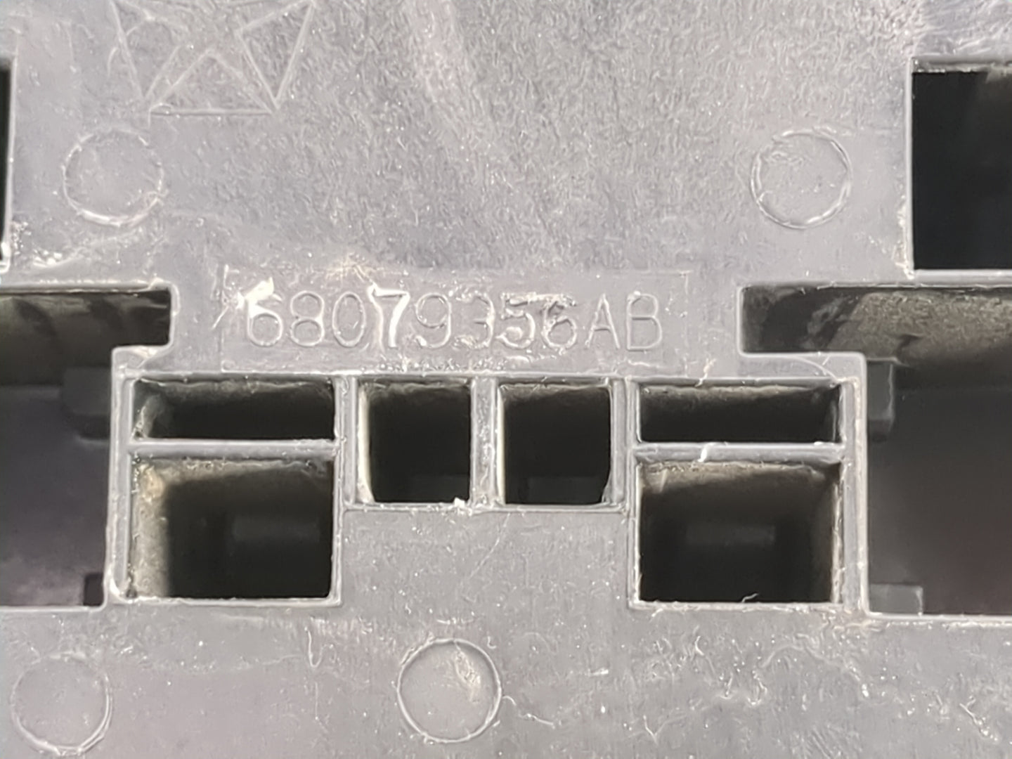 2012-2019 Dodge Journey Power Supply Control Module 1460539 - Oemusedautoparts1.com