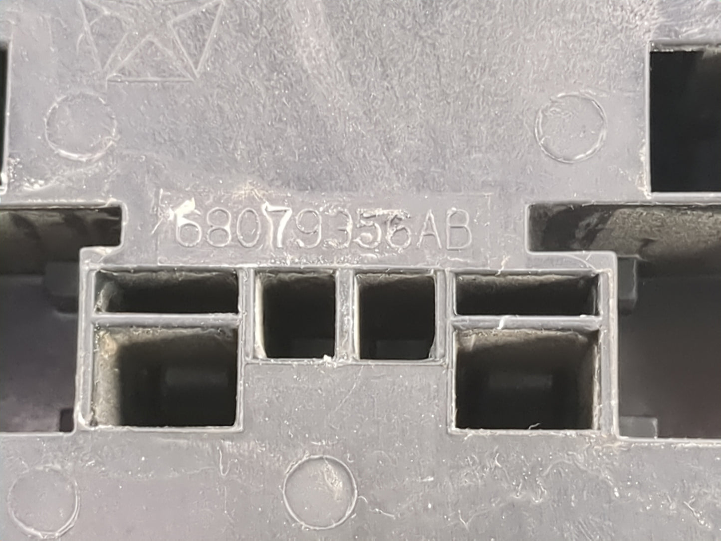 2012-2019 Dodge Journey Power Supply Control Module 1460539 - Oemusedautoparts1.com