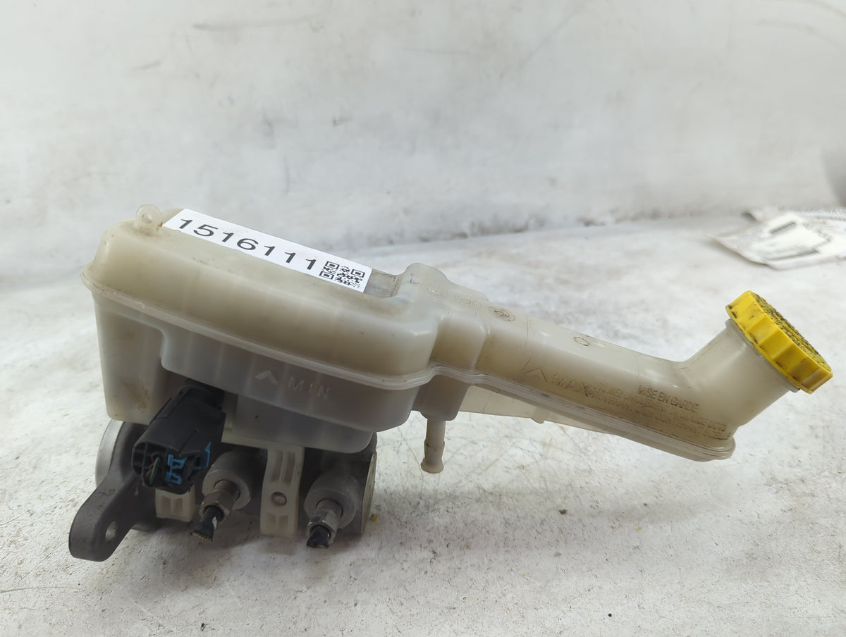 2011 Dodge Journey Brake Master Cylinder 1516111 - Oemusedautoparts1.com