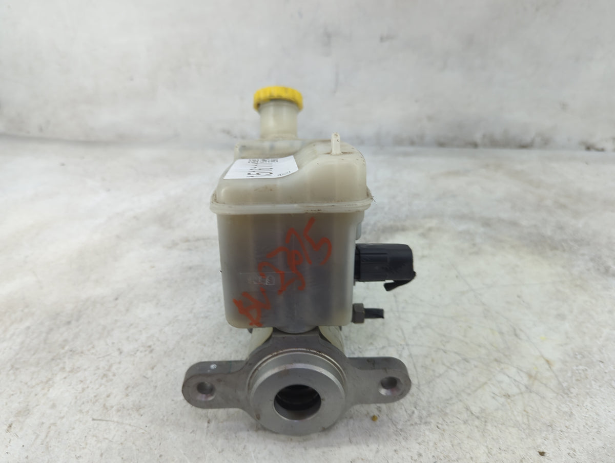 2011 Dodge Journey Brake Master Cylinder 1516111 - Oemusedautoparts1.com