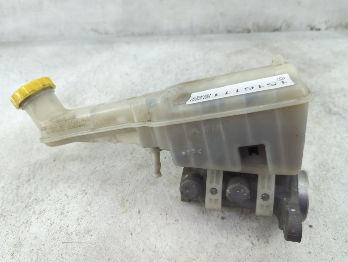2011 Dodge Journey Brake Master Cylinder 1516111 - Oemusedautoparts1.com