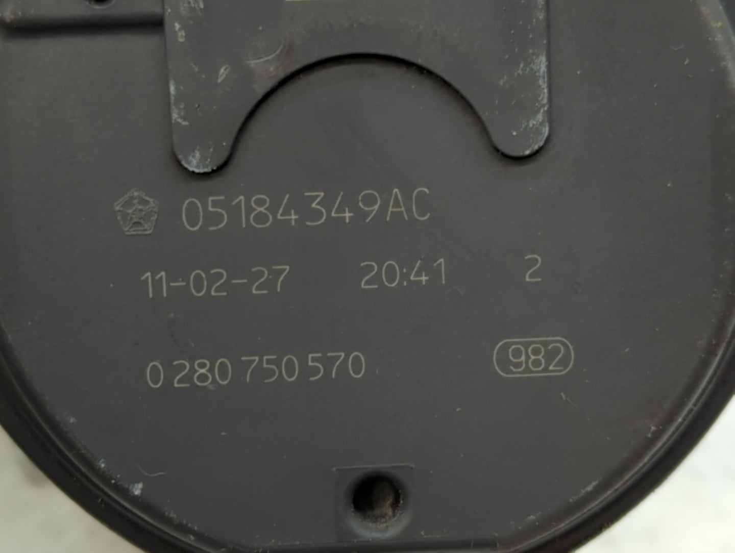 2011-2017 Dodge Journey Throttle Body P/N:05184349AC 05184349AE, 05184349AF Fits Fits 2011 2012 2013 2014 2015 2016 2017 201