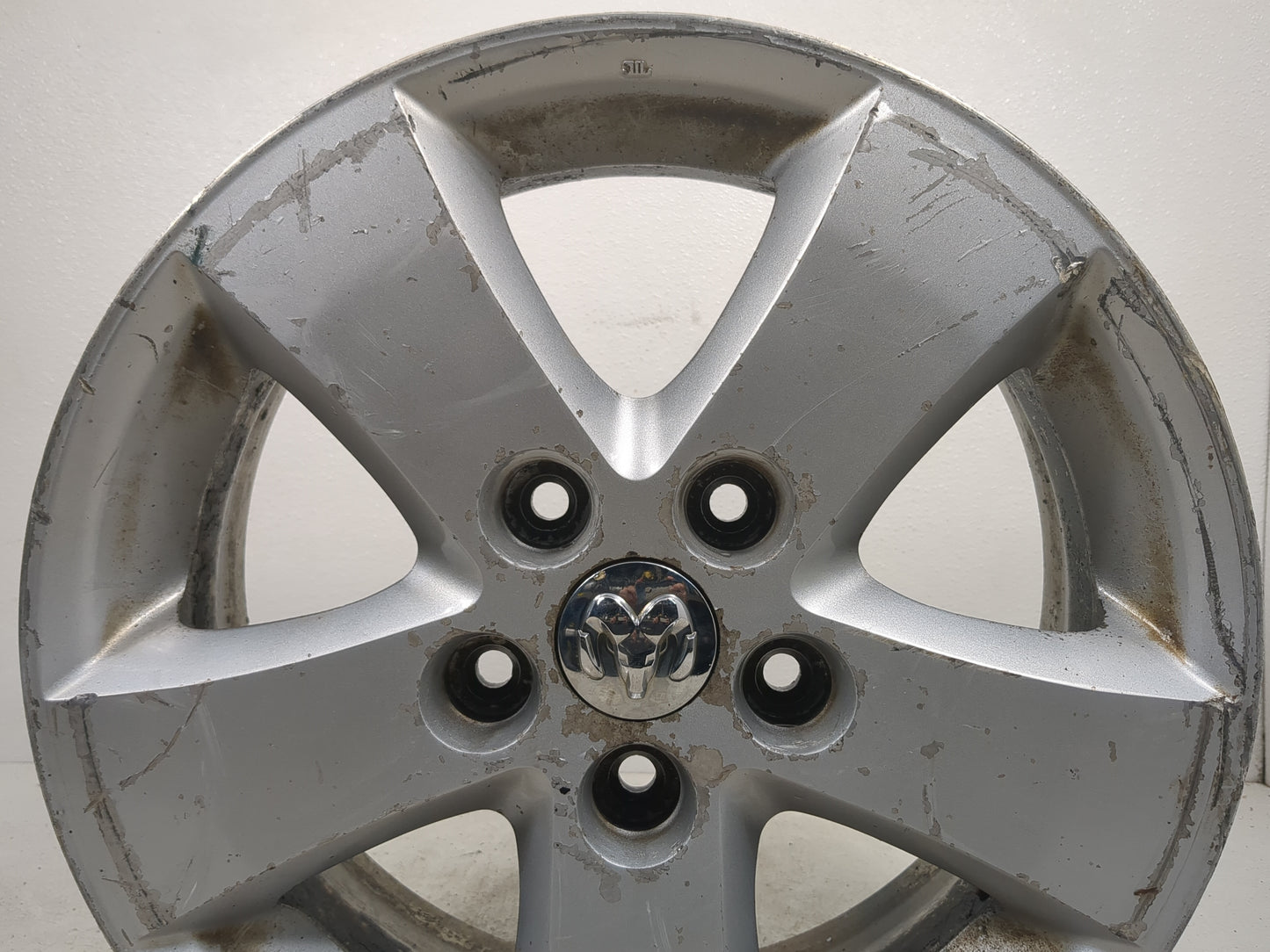 2011-2019 Dodge Journey Oem Wheel Rim Silver - Oemusedautoparts1.com