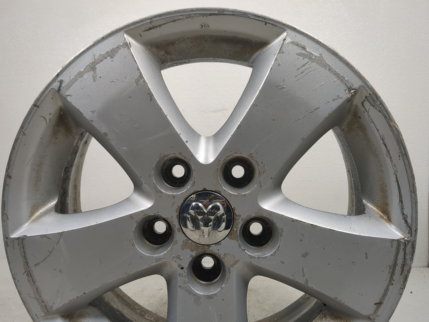 2011-2019 Dodge Journey Oem Wheel Rim Silver - Oemusedautoparts1.com