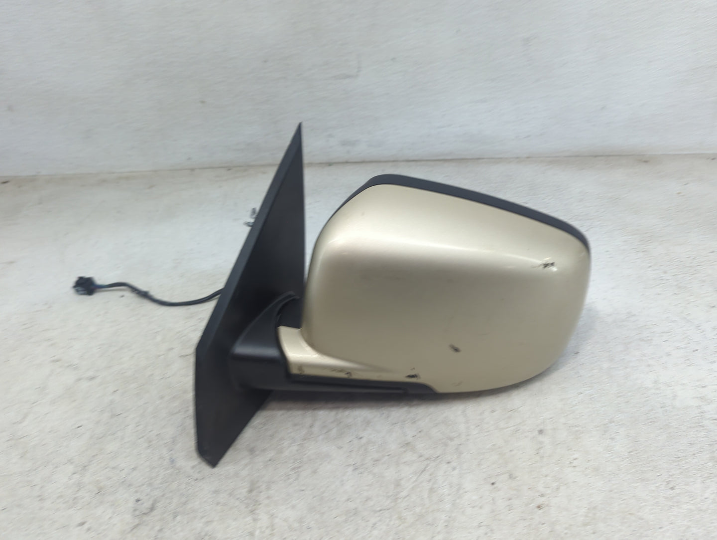 2011 Dodge Journey Driver Side View Mirror - Left Door Mirror OEM Used - Oemusedautoparts1.com