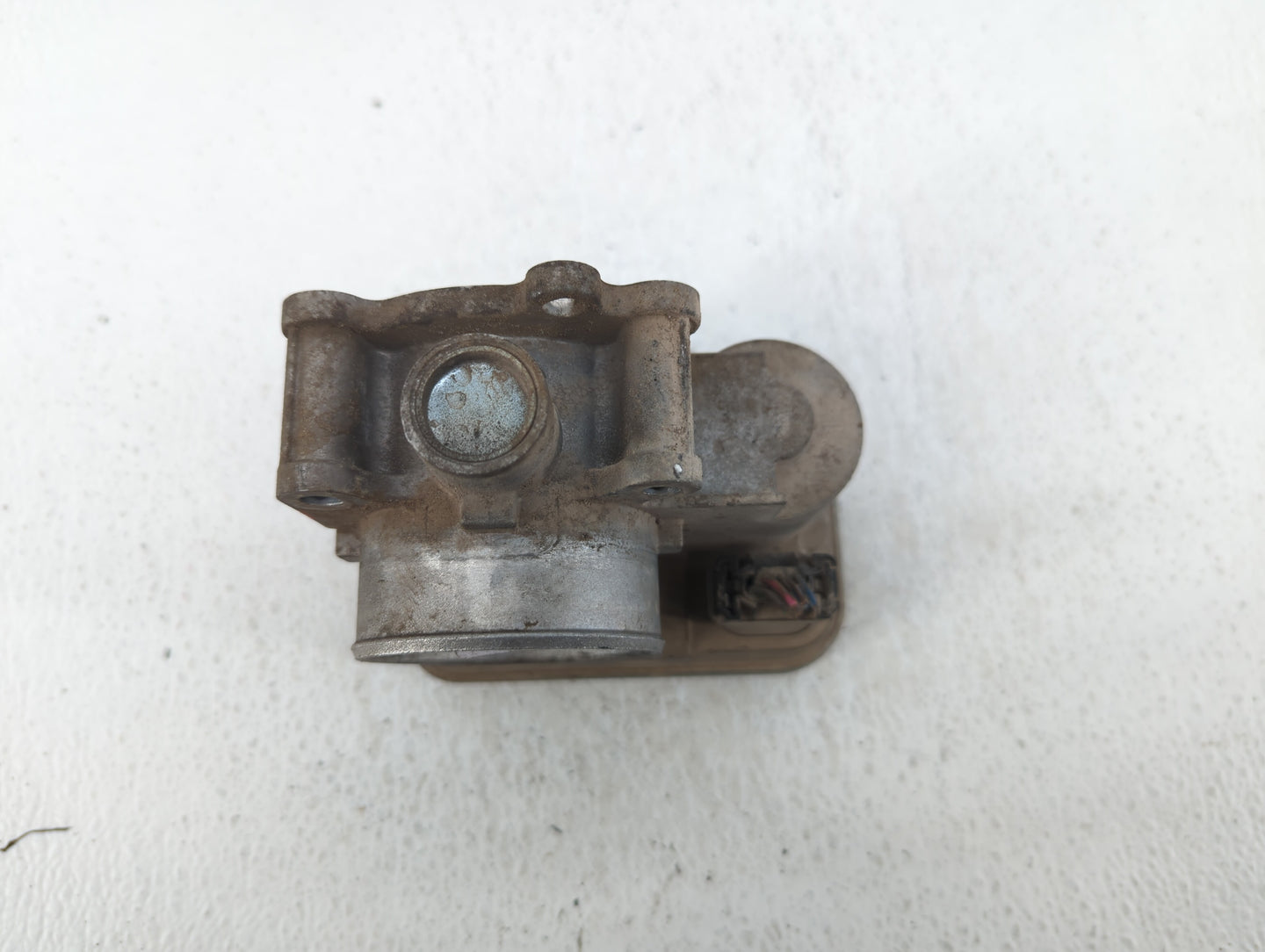 2009-2018 Dodge Journey Throttle Body Fits Fits 2007 2008 2009 2010 2011 2012 2013 2014 2015 2016 2017 2018 OEM Used Auto Pa