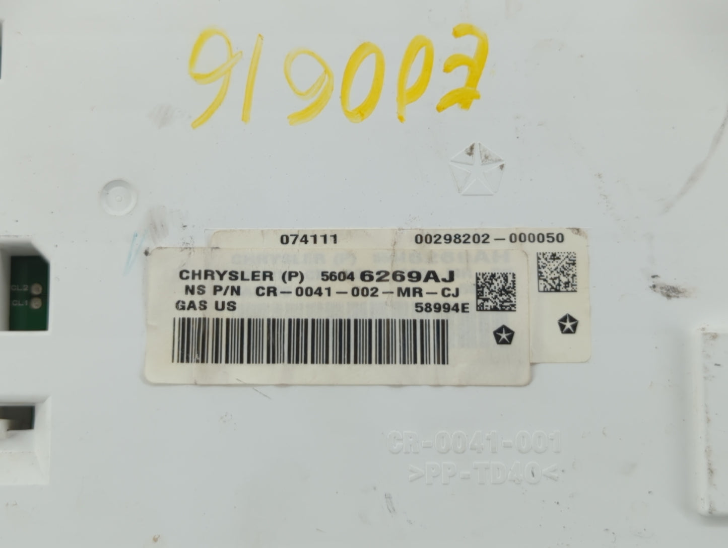 2011 Dodge Journey Instrument Cluster Speedometer Gauges P/N:56046269AJ Fits OEM Used Auto Parts - Oemusedautoparts1.com
