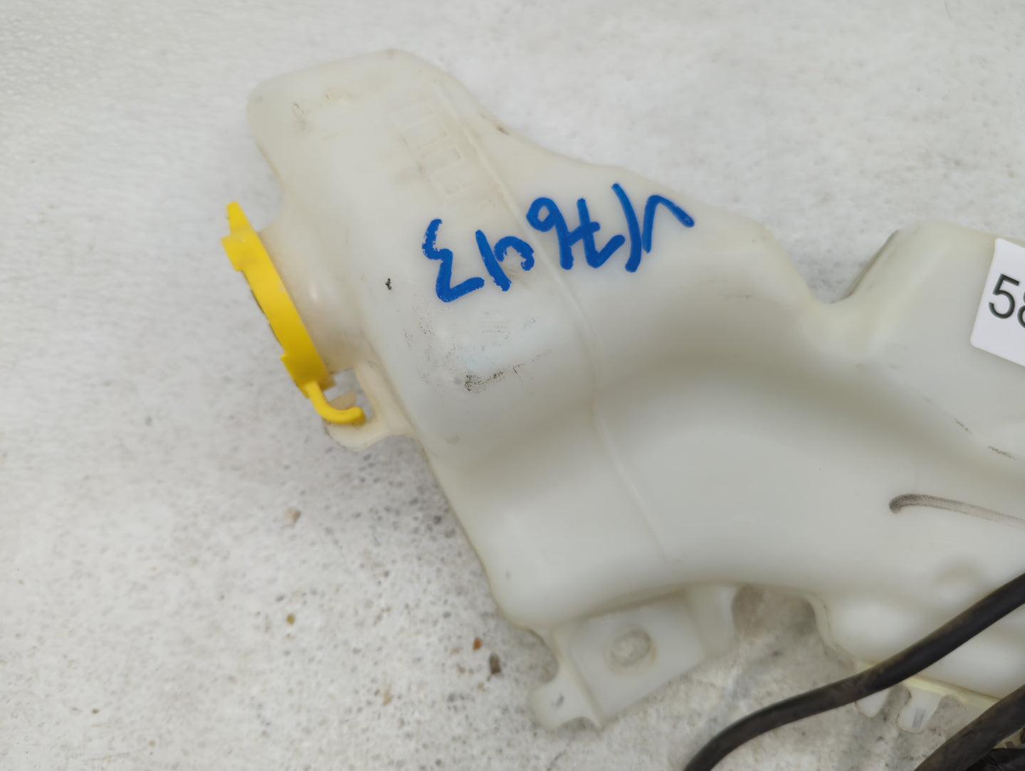 2011 Dodge Journey Windshield Washer Fluid Reservoir Bottle Oem - Oemusedautoparts1.com