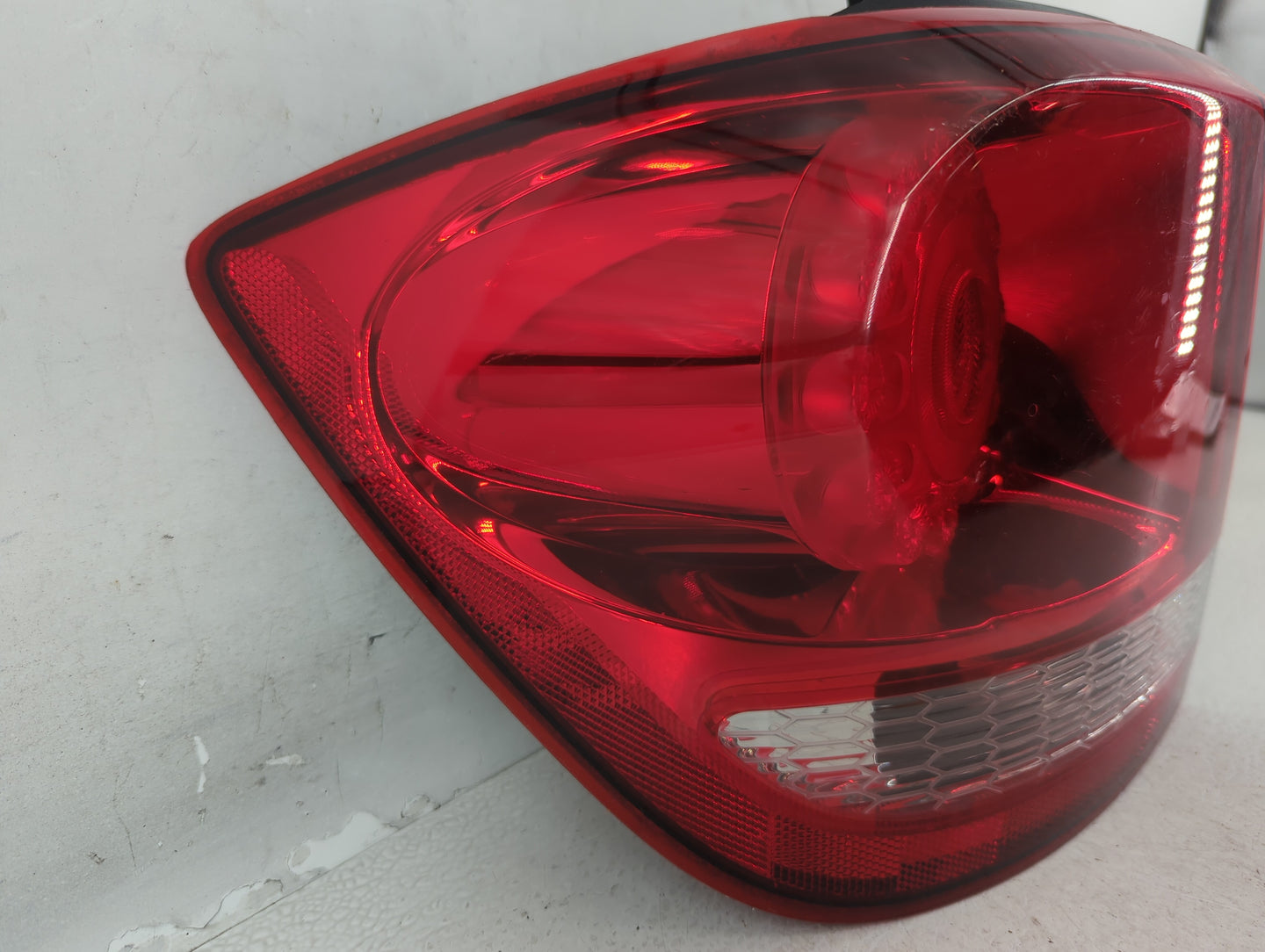 2011 Dodge Journey Tail Light Assembly Driver Left OEM P/N:67244052034 680784665AC Fits OEM Used Auto Parts - Oemusedautopar