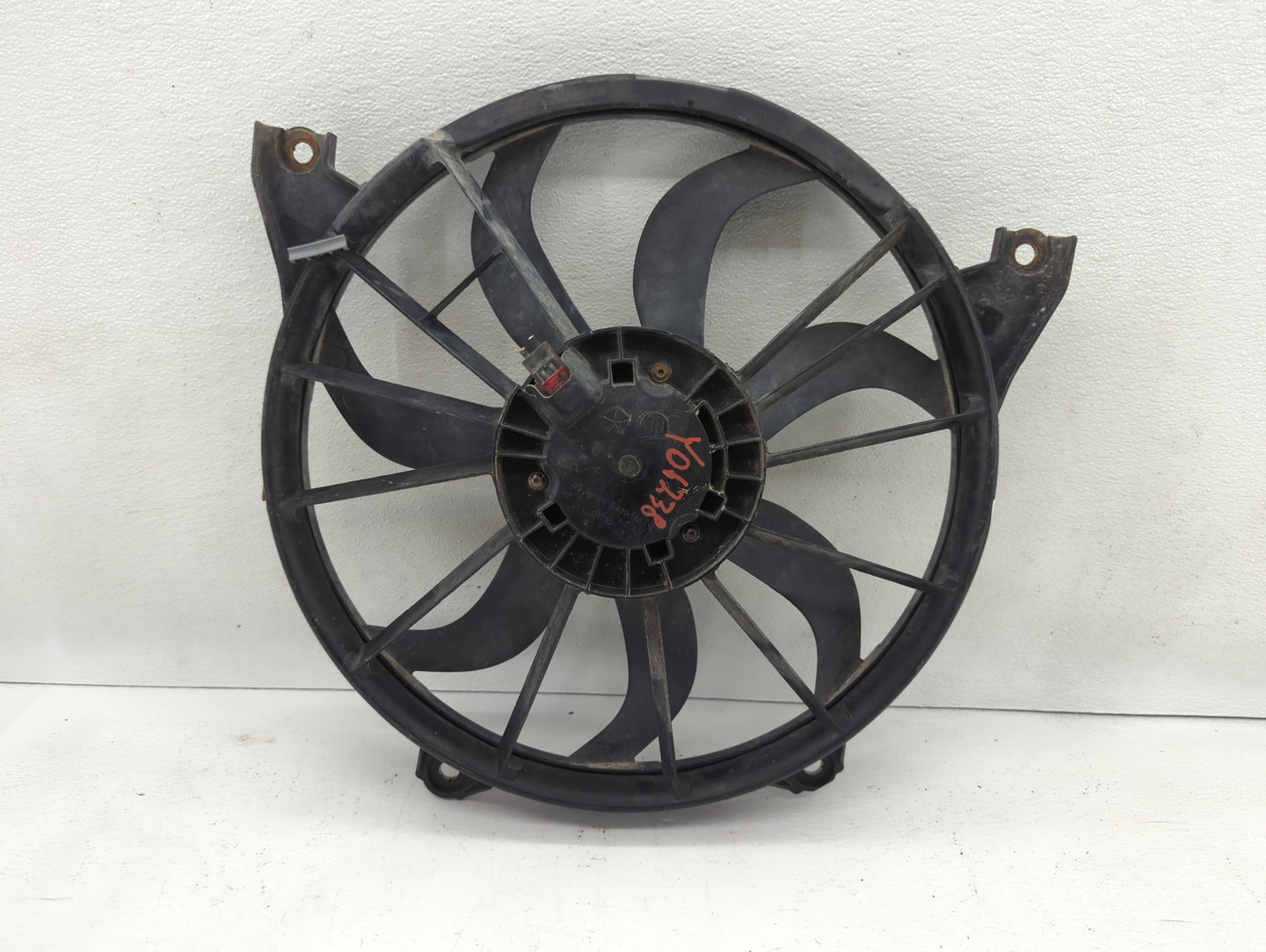 2009-2020 Dodge Journey Left Radiator Fan Motor Assembly - Oemusedautoparts1.com