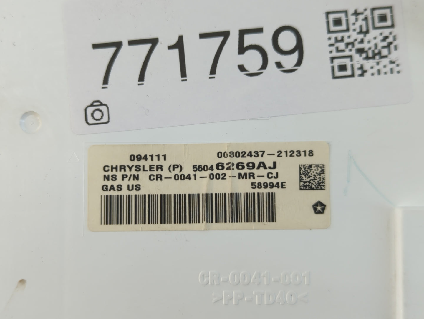 2011 Dodge Journey Instrument Cluster Speedometer Gauges P/N:56046269AJ Fits OEM Used Auto Parts - Oemusedautoparts1.com