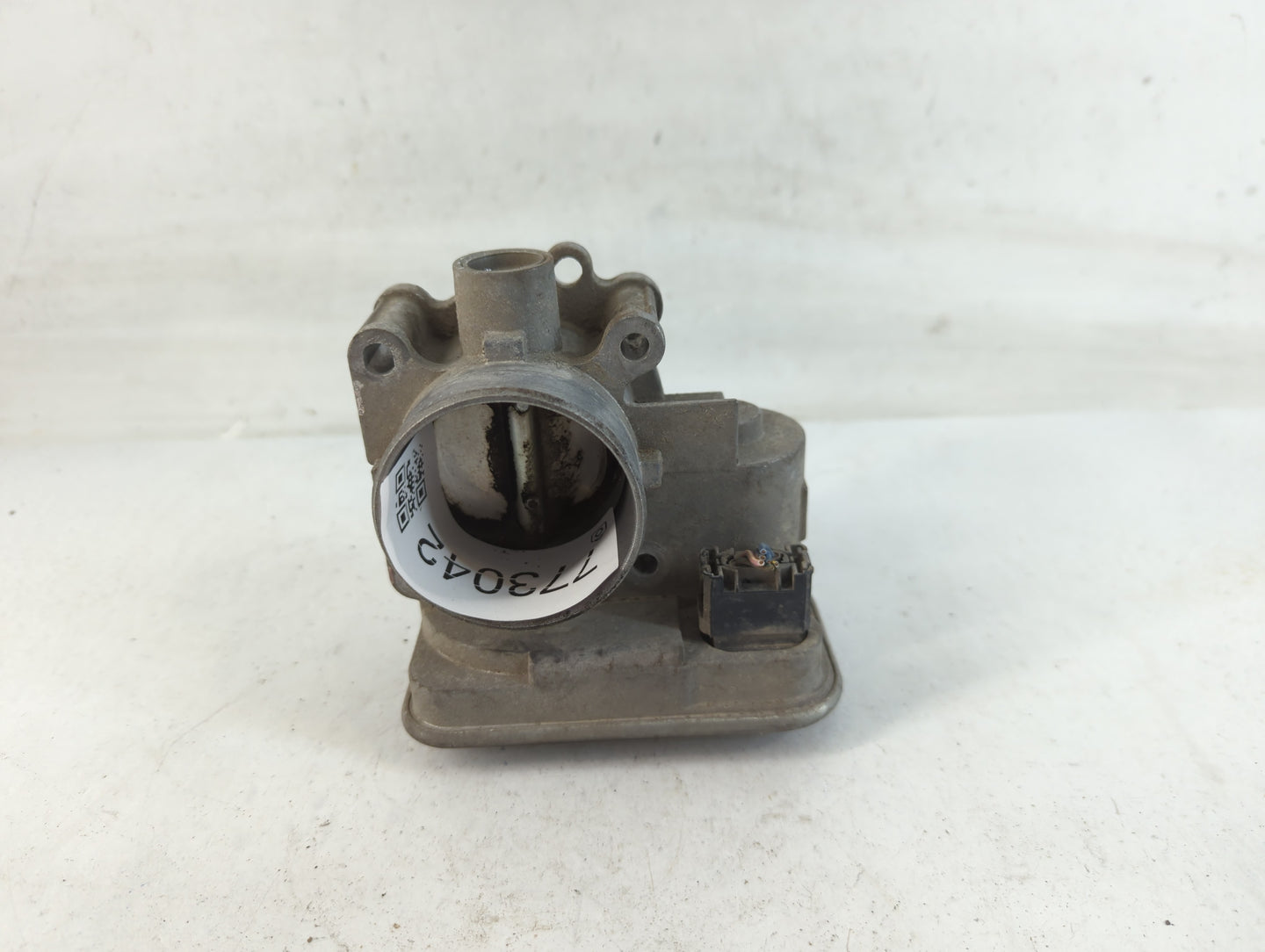 2009-2018 Dodge Journey Throttle Body Fits Fits 2007 2008 2009 2010 2011 2012 2013 2014 2015 2016 2017 2018 OEM Used Auto Pa