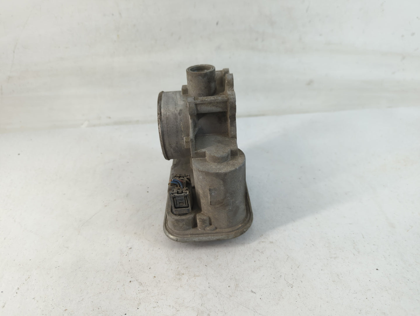 2009-2018 Dodge Journey Throttle Body Fits Fits 2007 2008 2009 2010 2011 2012 2013 2014 2015 2016 2017 2018 OEM Used Auto Pa