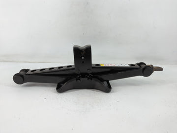 2011 Dodge Journey Spare Scissor Car Jack - Oemusedautoparts1.com