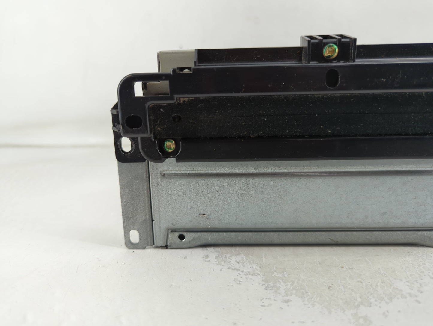 2011-2012 Dodge Journey Radio AM FM Cd Player Receiver Replacement P/N:P05064546AL Fits Fits 2011 2012 OEM Used Auto Parts -