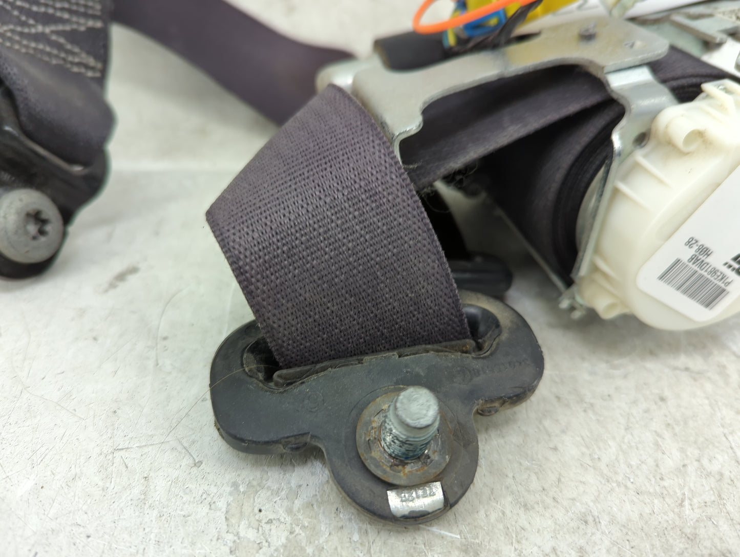 2007-2011 Dodge Nitro Passenger Right Seat Belt Front Retractor - Oemusedautoparts1.com