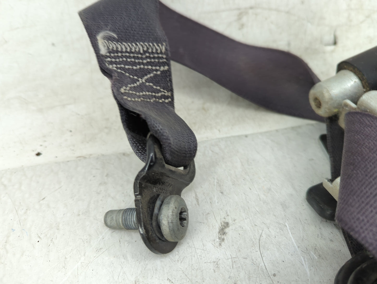 2007-2011 Dodge Nitro Passenger Right Seat Belt Front Retractor - Oemusedautoparts1.com