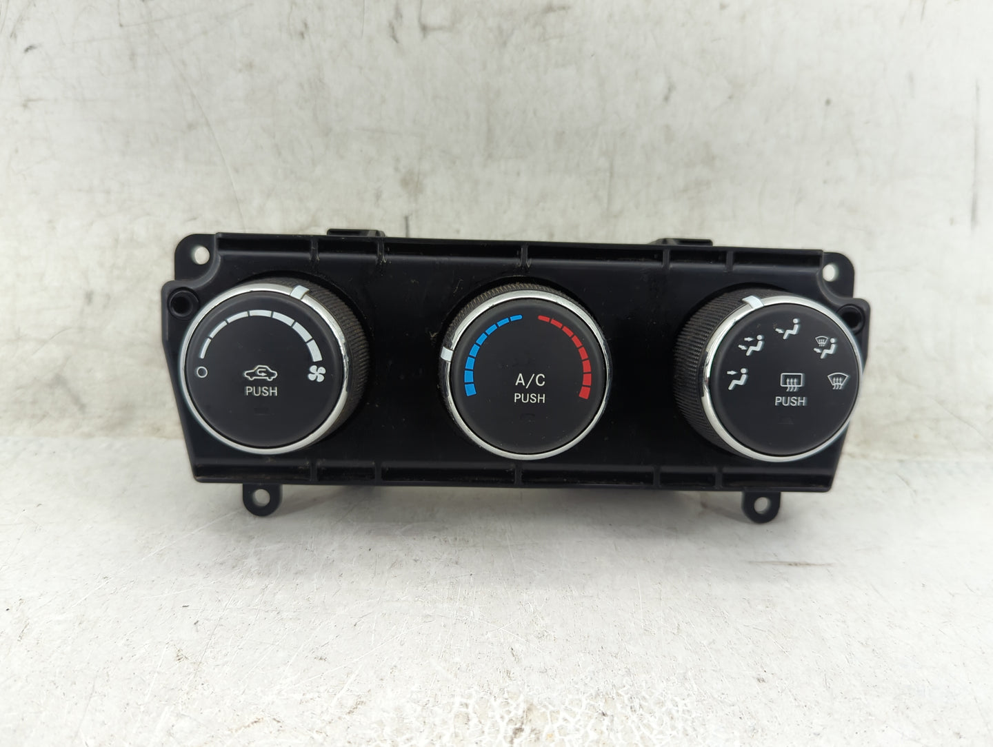 2010-2011 Dodge Nitro Climate Control Module Temperature AC/Heater Replacement P/N:P55111943AD P55111943AE Fits OEM Used Aut