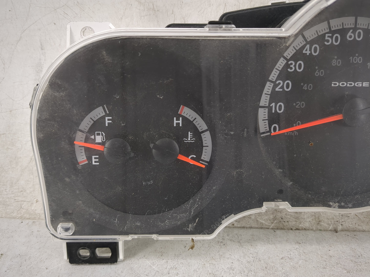 2011 Dodge Nitro Instrument Cluster Speedometer Gauges P/N:05172960AC CR-0037-421-M0-CC Miles: Fits OEM Used Auto Parts - Oe