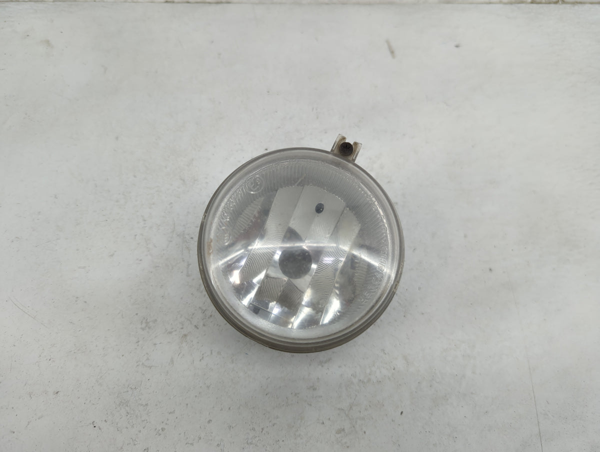 2010-2011 Dodge Nitro Passenger Right Oem Fog Light Lamp Black - Oemusedautoparts1.com