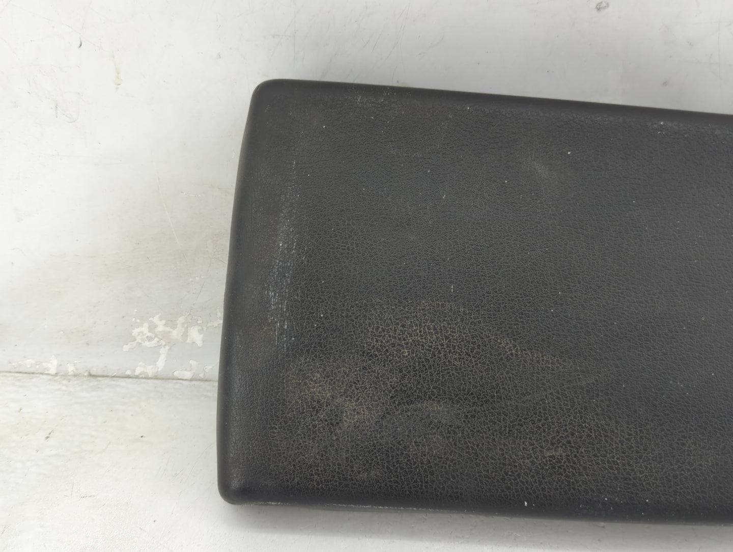 2011 Dodge Nitro Center Console Armrest Cover Lid Fits OEM Used Auto Parts - Oemusedautoparts1.com