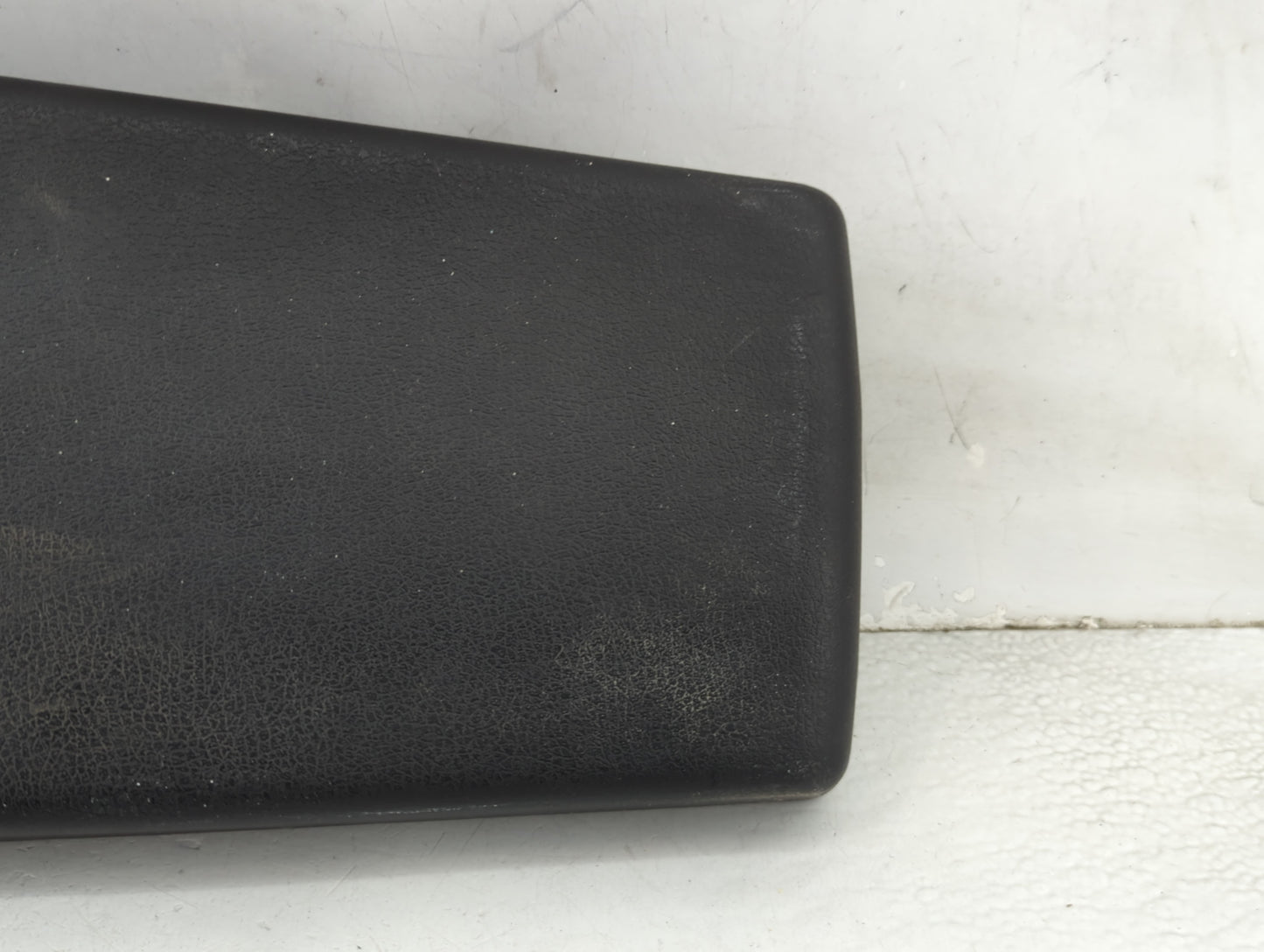 2011 Dodge Nitro Center Console Armrest Cover Lid Fits OEM Used Auto Parts - Oemusedautoparts1.com